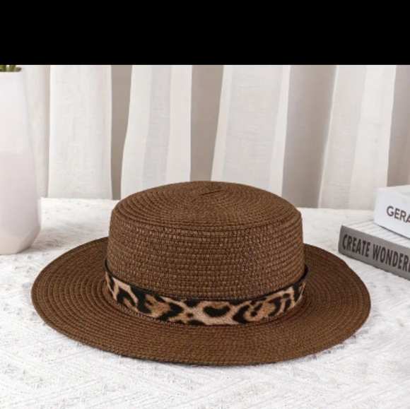 New Brown Flat Top Straw Hat with Leopard Band - Picture 2 of 2